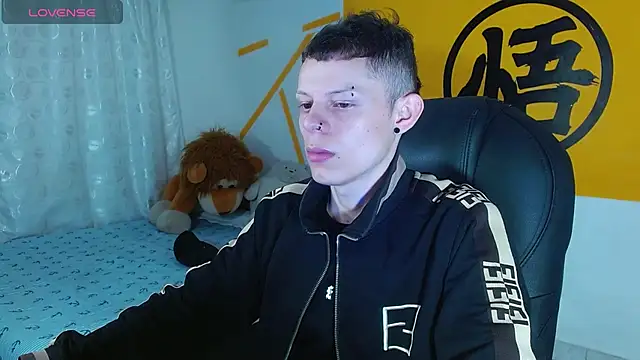 Snapshot of Matthew_Boy_ chatting on 02.17.25 Matthew Boy  online show from 02.17.25