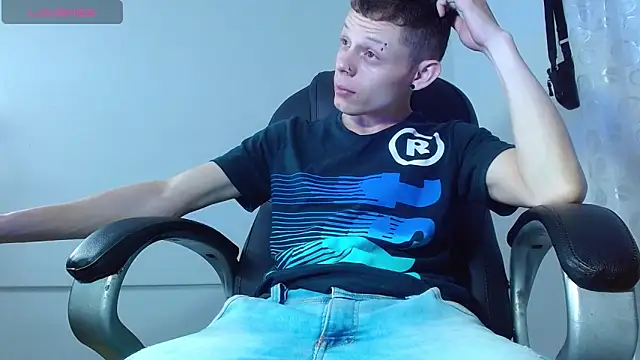 Snapshot of Matthew_Boy_ chatting on 02.20.25 Matthew Boy  online show from 02.20.25