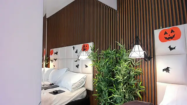 Snapshot of CailynBrowm chatting on 11.02.25 CailynBrowm online show from 11.02.25