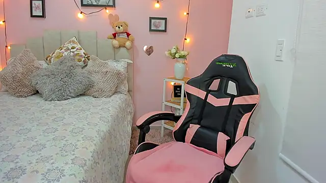 emilyharrix online show from 11.20.25