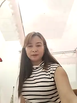 Sexy-ladyboobs20 online show from 12.25.24