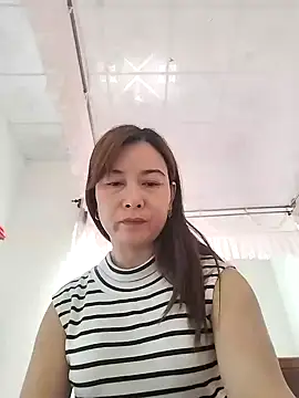 Sexy-ladyboobs20 online show from 12.26.24