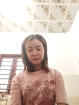 Sexy-ladyboobs20 online show from 10.12.25