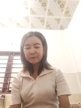 Sexy-ladyboobs20 online show from 11.04.25