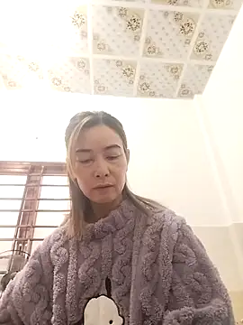 Sexy-ladyboobs20 online show from 12.19.25