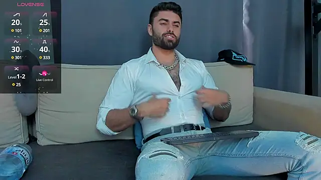 Snapshot of RawAdam chatting on 12.04.24 RawAdam online show from 12.04.24