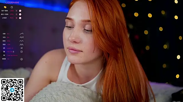 Snapshot of KleinGlif chatting on 12.29.24 KleinGlif online show from 12.29.24