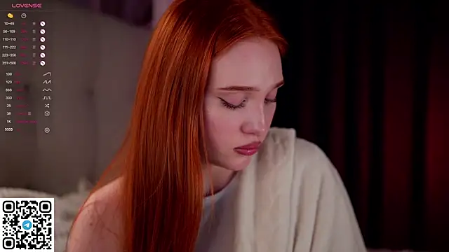 Snapshot of KleinGlif chatting on 01.19.25 KleinGlif online show from 01.19.25