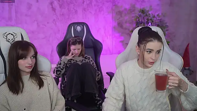 Brendi054 online show from 01.18.25