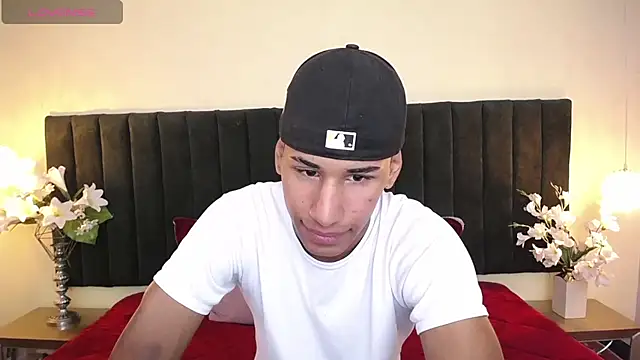 soft attraction online show from 04.20.26