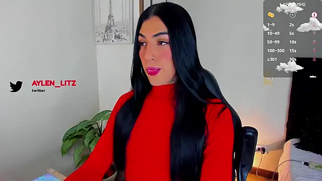 Snapshot of litz81 chatting on 10.31.25 litz81 online show from 10.31.25