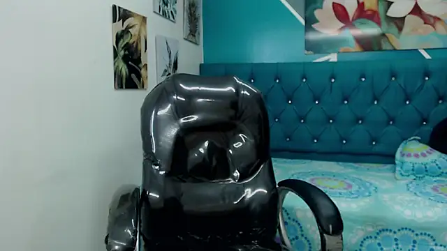 Noha scott online show from 02.04.25