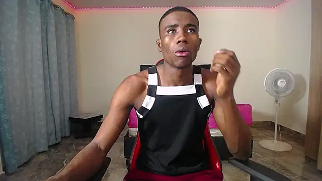 Snapshot of Couplex_sexx chatting on 10.14.25 Couplex sexx online show from 10.14.25