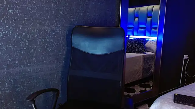 AmmyJones  online show from 07.18.26