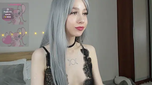 Amelia Martinz online show from 02.28.25