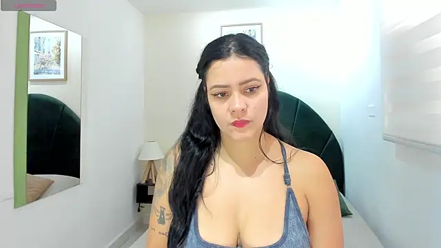 Snapshot of StefyGil_ chatting on 04.29.26 StefyGil online show from 04.29.26