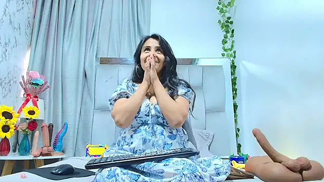  Marcela   online show from 10.27.25