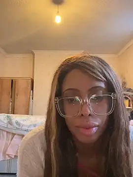 nolotymfcXo online show from 12.22.24