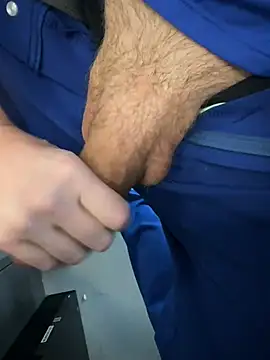 Snapshot of 34thwonder chatting on 12.18.24 34thwonder online show from 12.18.24