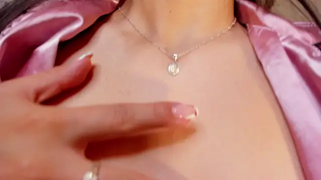 dakotaa   online show from 12.13.25