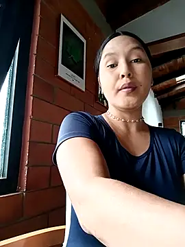 Snapshot of SamaraJay1 chatting on 10.30.25 SamaraJay1 online show from 10.30.25