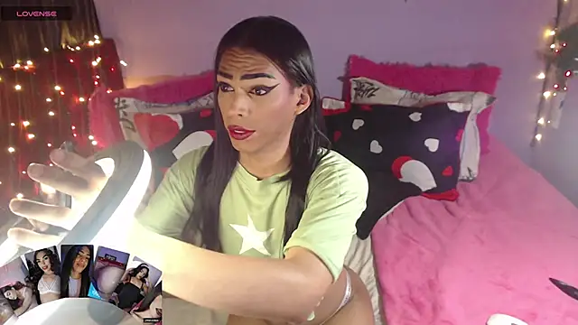 Snapshot of MARGOTFERRER chatting on 09.16.25 MARGOTFERRER online show from 09.16.25