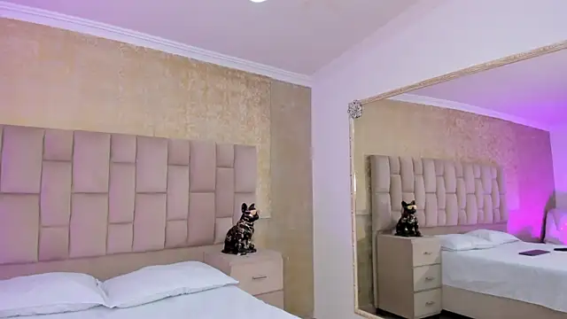 Snapshot of EmmaTorres_ chatting on 03.23.25 EmmaTorres online show from 03.23.25