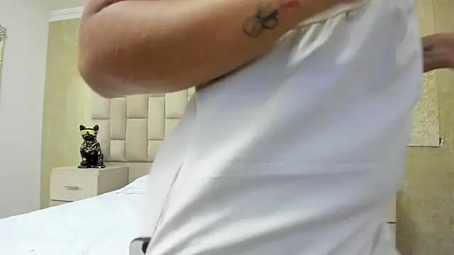 Snapshot of EmmaTorres_ chatting on 09.08.25 EmmaTorres online show from 09.08.25