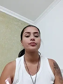 Snapshot of EmmaTorres_ chatting on 09.24.25 EmmaTorres online show from 09.24.25