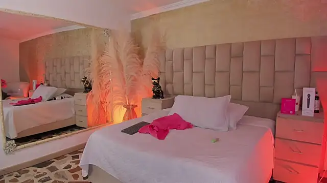 Snapshot of EmmaTorres_ chatting on 01.10.26 EmmaTorres online show from 01.10.26