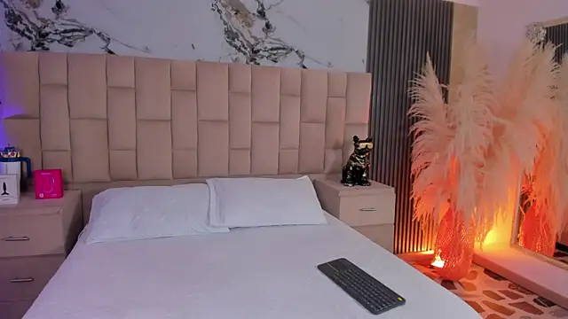 Snapshot of EmmaTorres_ chatting on 03.03.26 EmmaTorres online show from 03.03.26