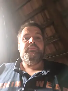 Snapshot of Ronny2510 chatting on 10.10.25 Ronny2510 online show from 10.10.25