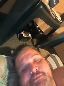 Snapshot of Ronny2510 chatting on 11.03.25 Ronny2510 online show from 11.03.25