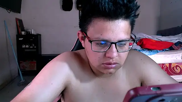 tatsumi nao online show from 10.30.25