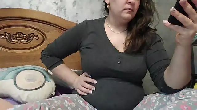 milfmomxx online show from 01.12.25