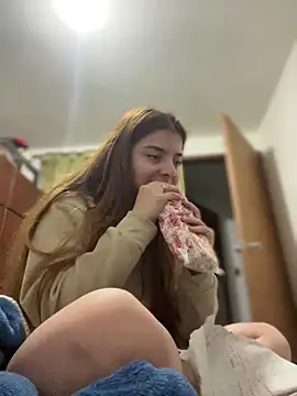 Snapshot of Cloew_Marz chatting on 11.07.25 Cloew Marz online show from 11.07.25