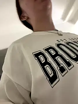 Snapshot of Cloew_Marz chatting on 11.20.25 Cloew Marz online show from 11.20.25