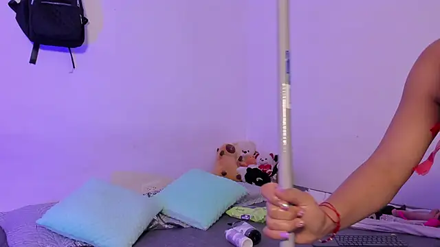 crystalvazquez online show from 10.16.25