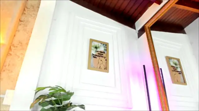 AlessiaLondon online show from 02.11.25