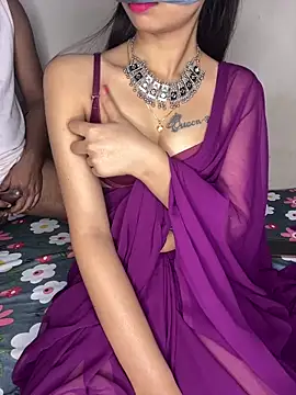 Snapshot of Suhu_love chatting on 11.27.25 Suhu love online show from 11.27.25