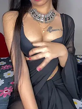 Snapshot of Suhu_love chatting on 11.29.25 Suhu love online show from 11.29.25