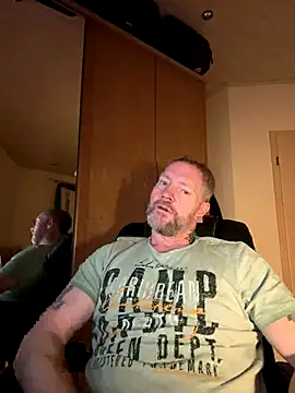 Snapshot of Rockburg chatting on 12.19.25 Rockburg online show from 12.19.25