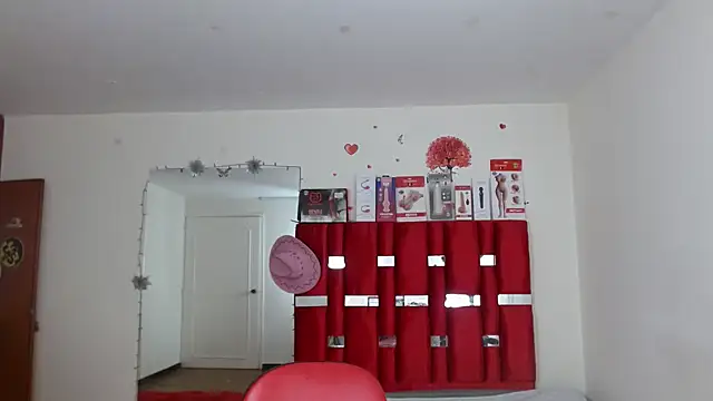 Snapshot of krystal_thomson chatting on 10.03.25 krystal thomson online show from 10.03.25