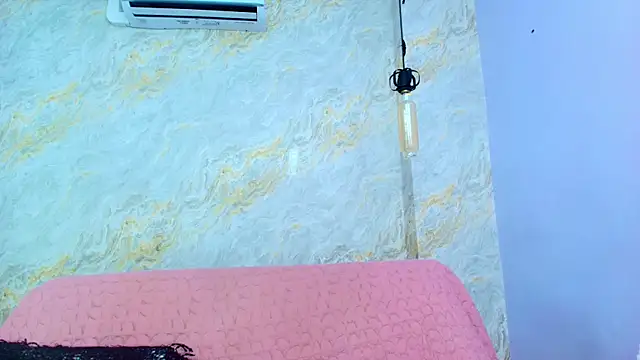 Mia candy 0 online show from 12.16.25