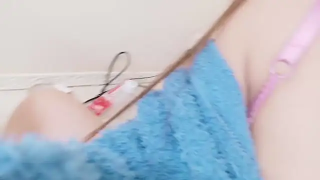 Snapshot of _chanMOMO_ chatting on 12.04.25 chanMOMO online show from 12.04.25