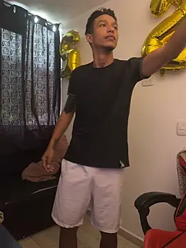 Snapshot of TommyGun_22 chatting on 03.15.25 TommyGun 22 online show from 03.15.25