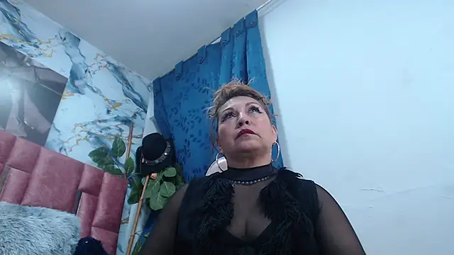 Snapshot of Kazsandraa chatting on 03.29.26 Kazsandraa online show from 03.29.26