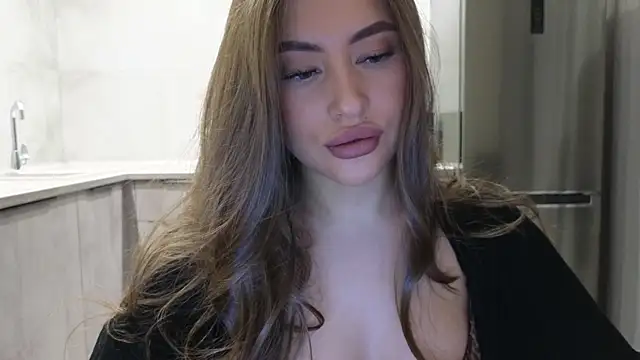 Snapshot of Cinderella____ chatting on 01.31.25 Cinderella online show from 01.31.25