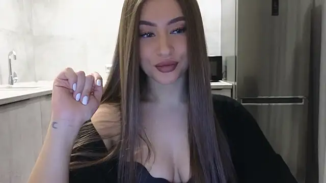 Snapshot of Cinderella____ chatting on 02.04.25 Cinderella online show from 02.04.25