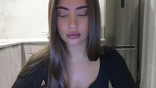 Snapshot of Cinderella____ chatting on 02.14.25 Cinderella online show from 02.14.25